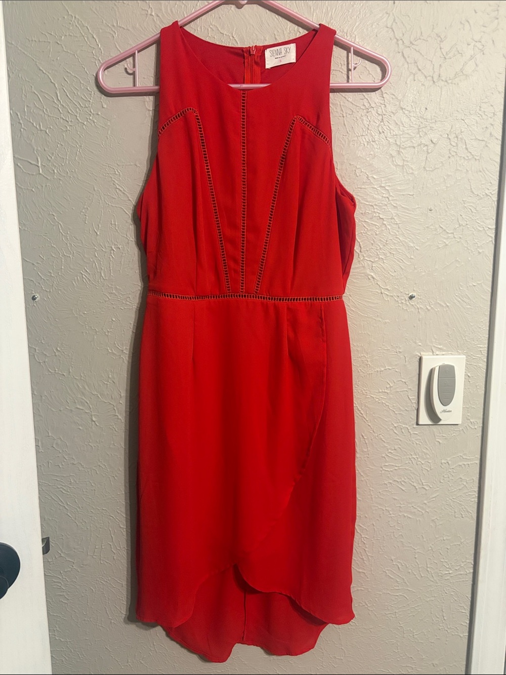 NWOT Sienna Sky Vibrant Red High-Low Sleeveless Dress with Lace Trim Size Small